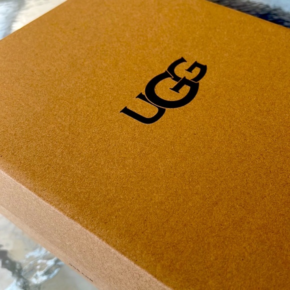 💯Authentic UGG shoe brown box 🎁 - Picture 3 of 7